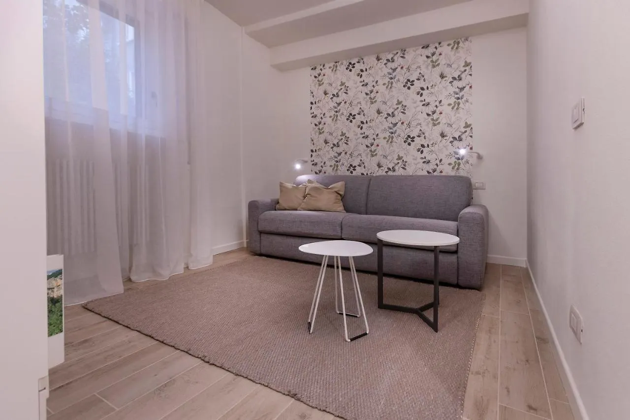 Passepartout Home Apartment فيرونا 0*,